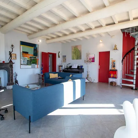 Pumperhouse Arles Camargue * Saint-Gilles (Gard)