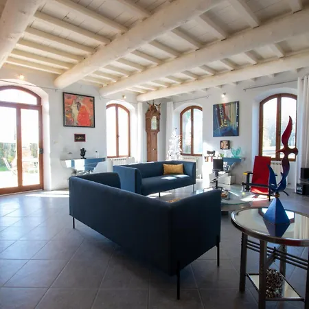 Pumperhouse Arles Camargue Saint-Gilles (Gard)